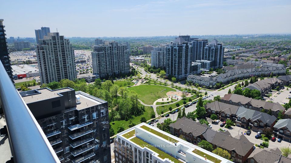 7950 Bathurst Street