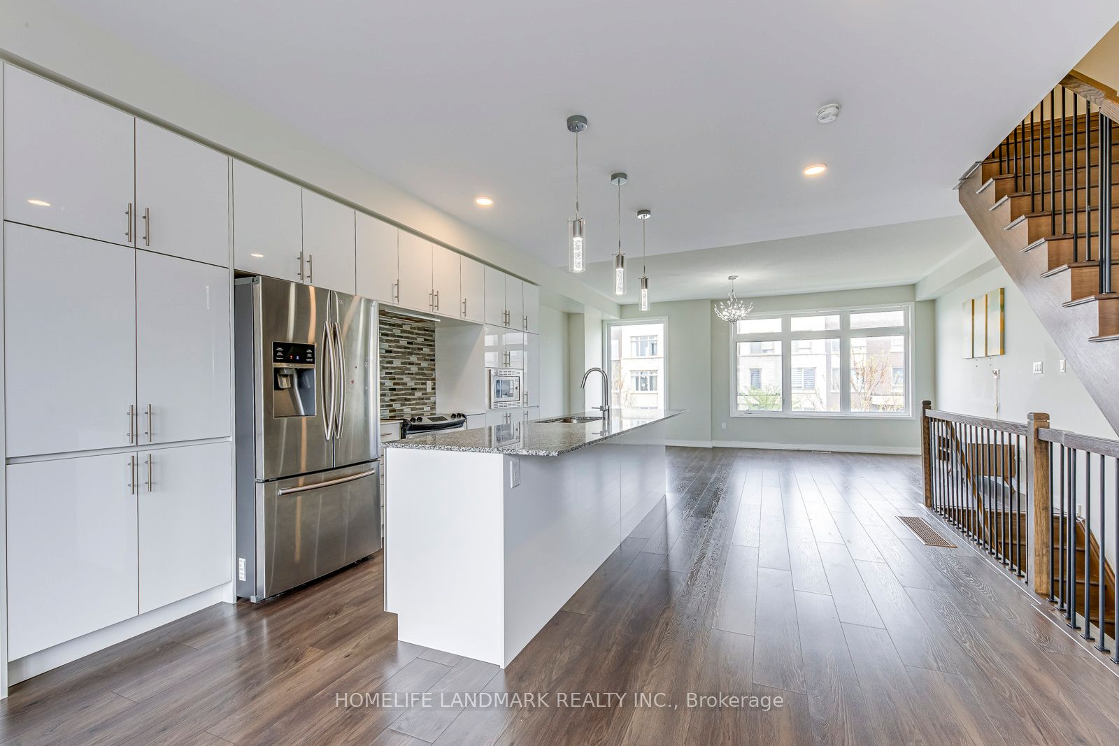 3098 Ernest Appelbe Boulevard