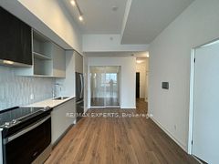 405 Dundas Street W 209