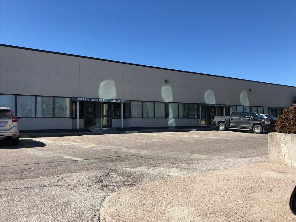 15 West Pearce