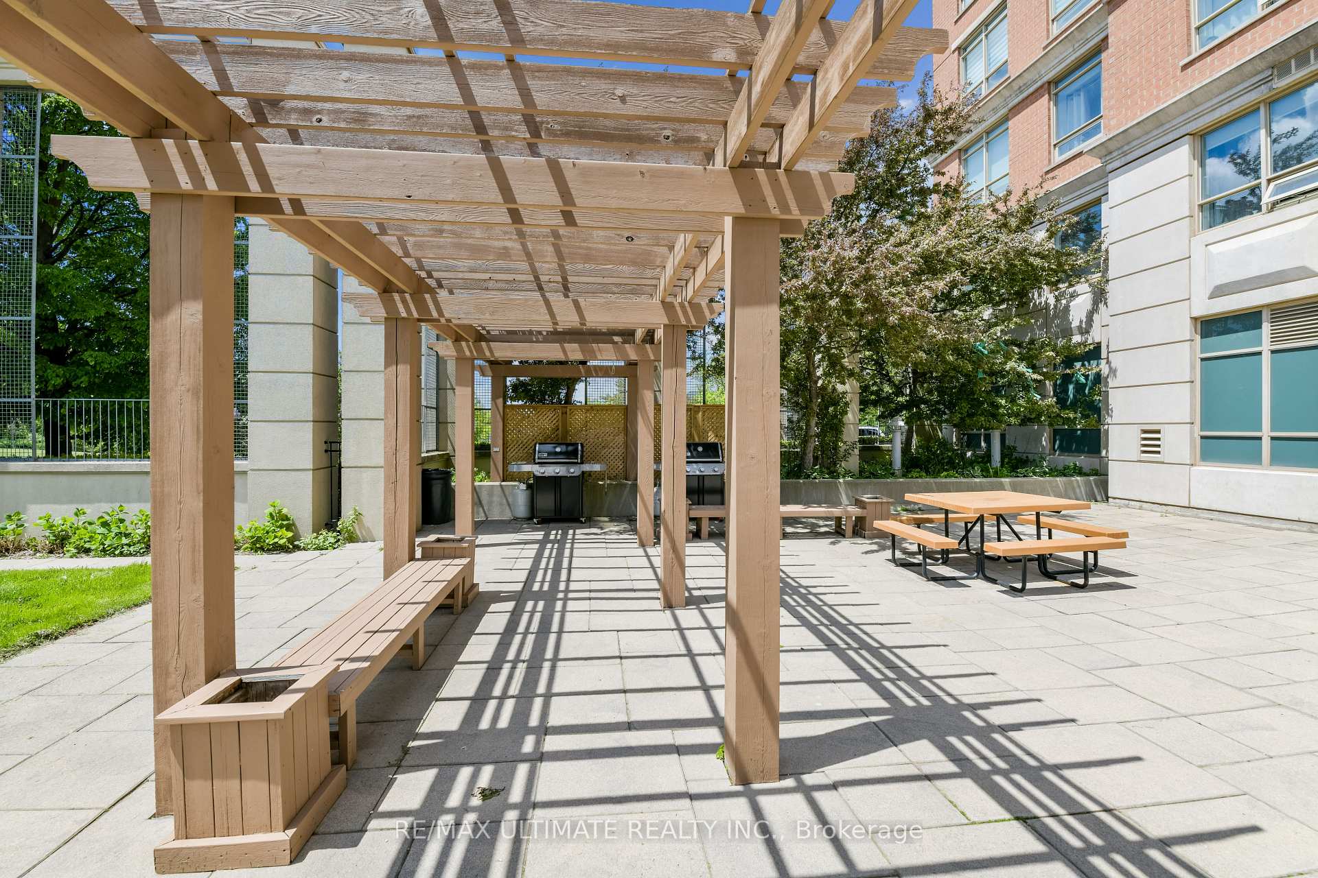 1 Bedroom Condo at 2325 Central Park, Oakville For sale