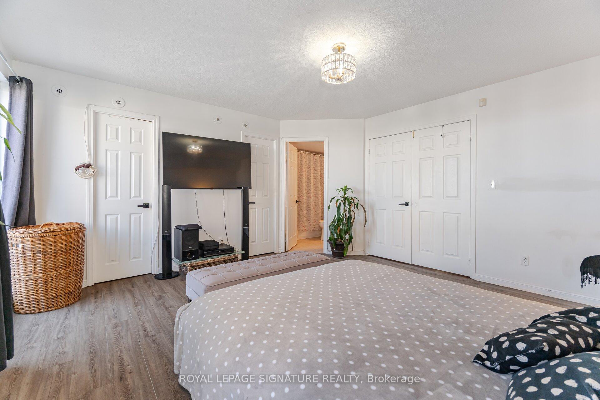 3 Bedrooms Condo at 3031 Finch, Toronto For sale
