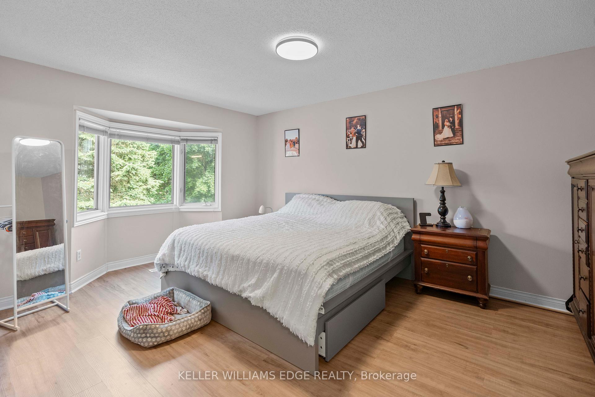 3 Bedrooms Condo at 320 Hamilton, Hamilton For sale