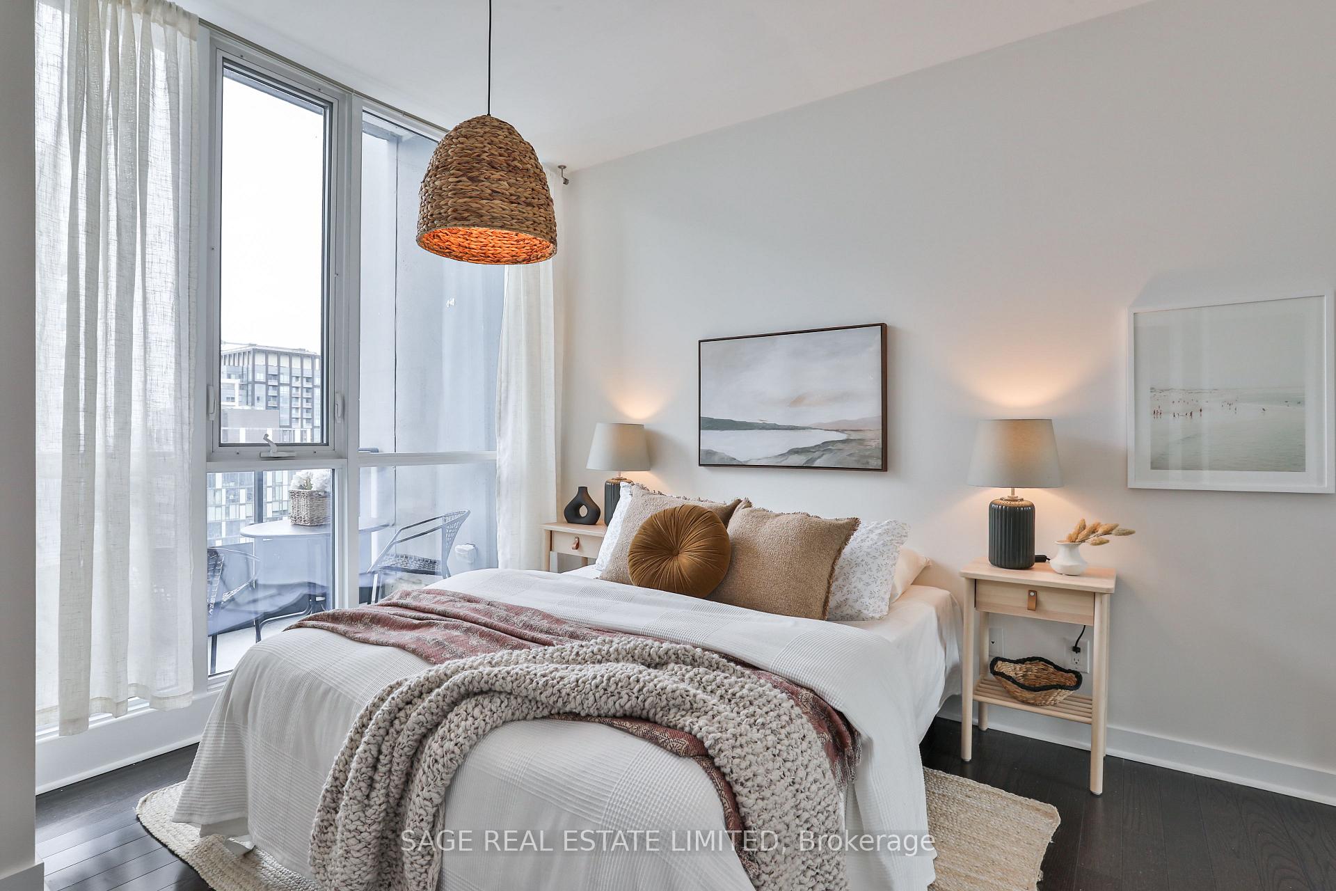 1 Bedroom Condo at 295 Adelaide,  Toronto For sale