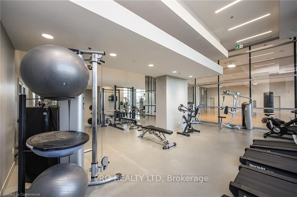 2 Bedrooms Condo at 2087 Fairview, Burlington For sale