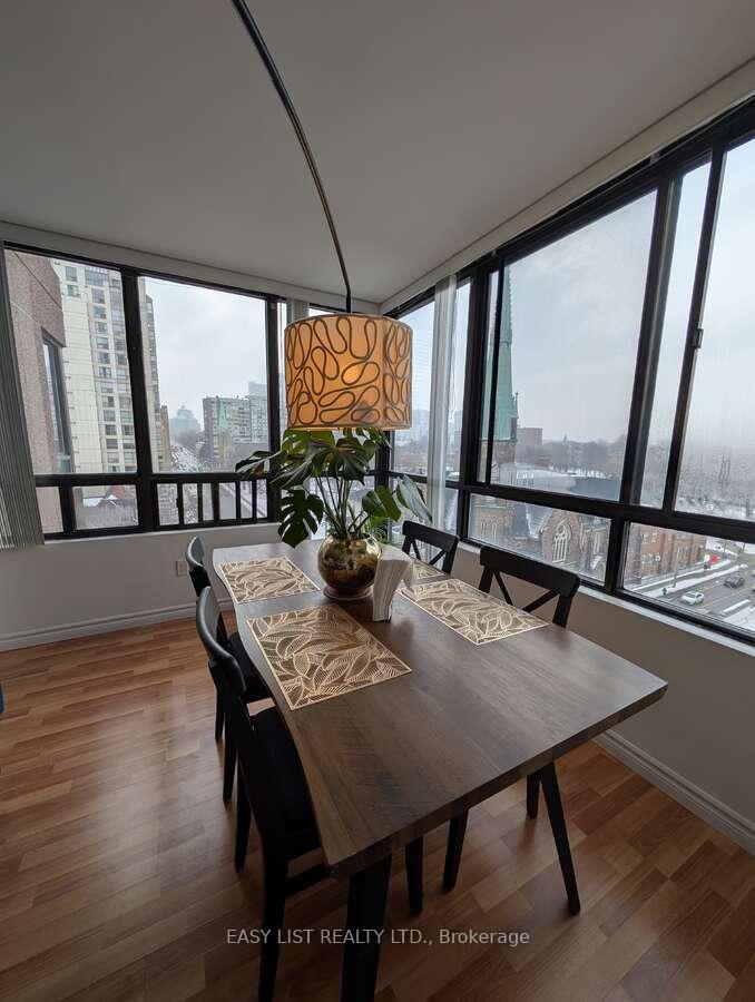 2 Bedrooms Condo at 117 Gerrard, Toronto For sale