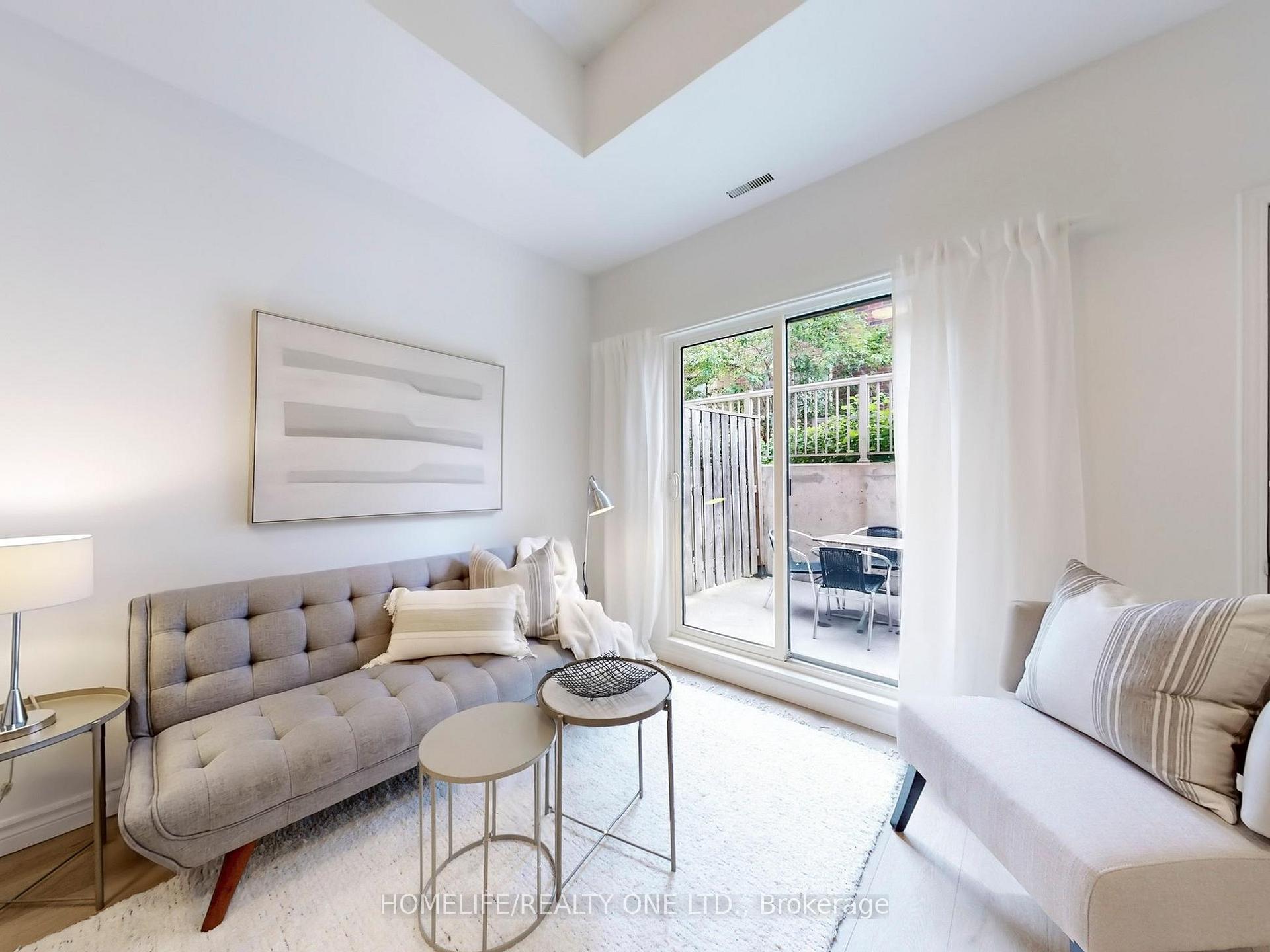 3 Bedrooms Condo at 21 Ruttan, Toronto For sale