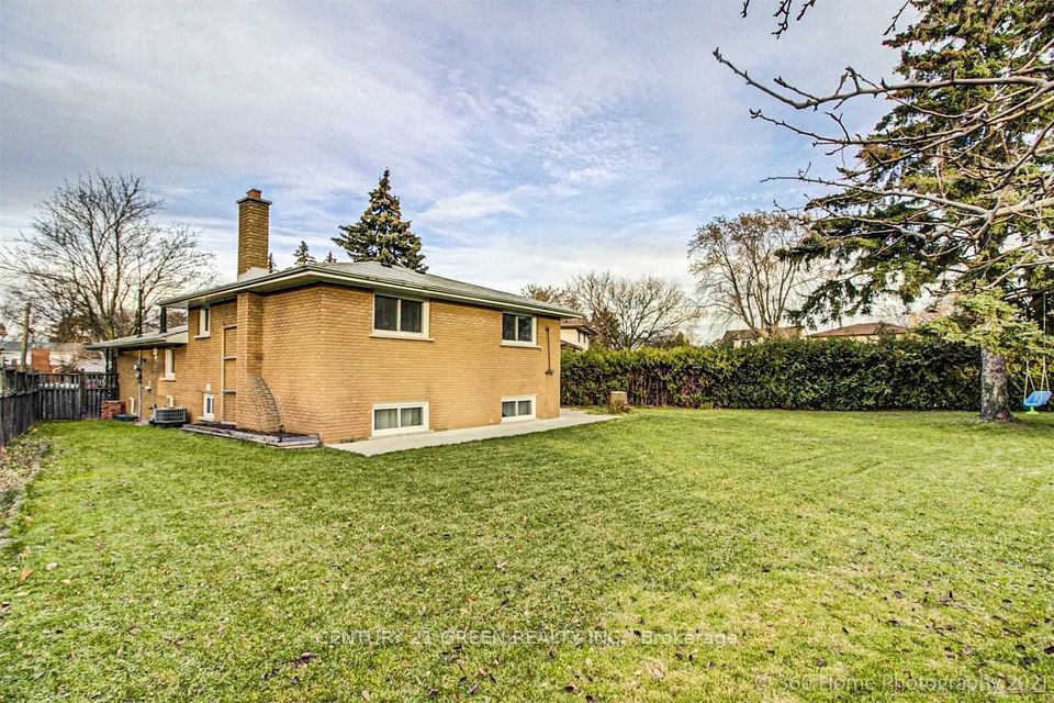 33 Garvey Crescent
