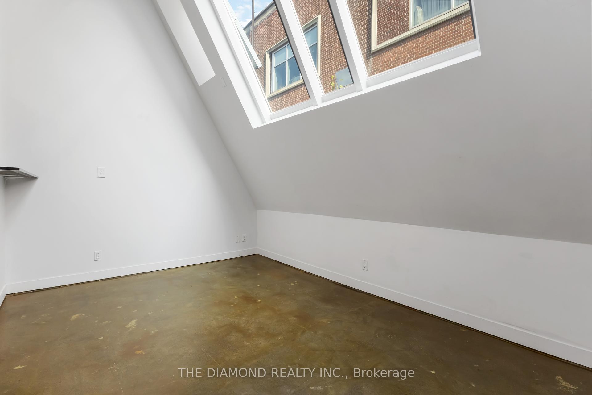 2 Bedrooms Condo at 201 Carlaw, Toronto For sale