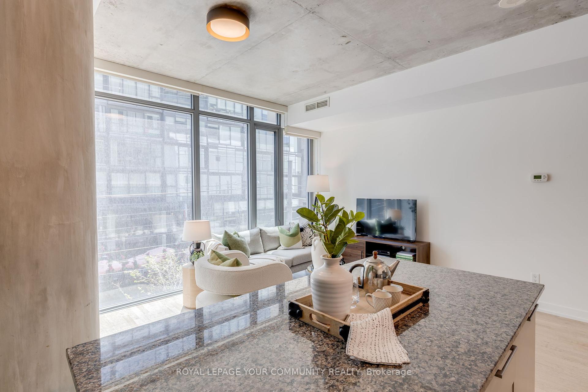 1 Bedroom Condo at 650 King, Toronto For sale