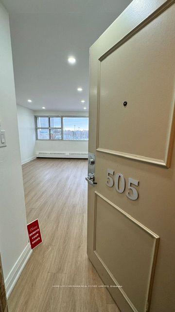 2 Bedrooms Condo at 725 Don Mills, Toronto For sale