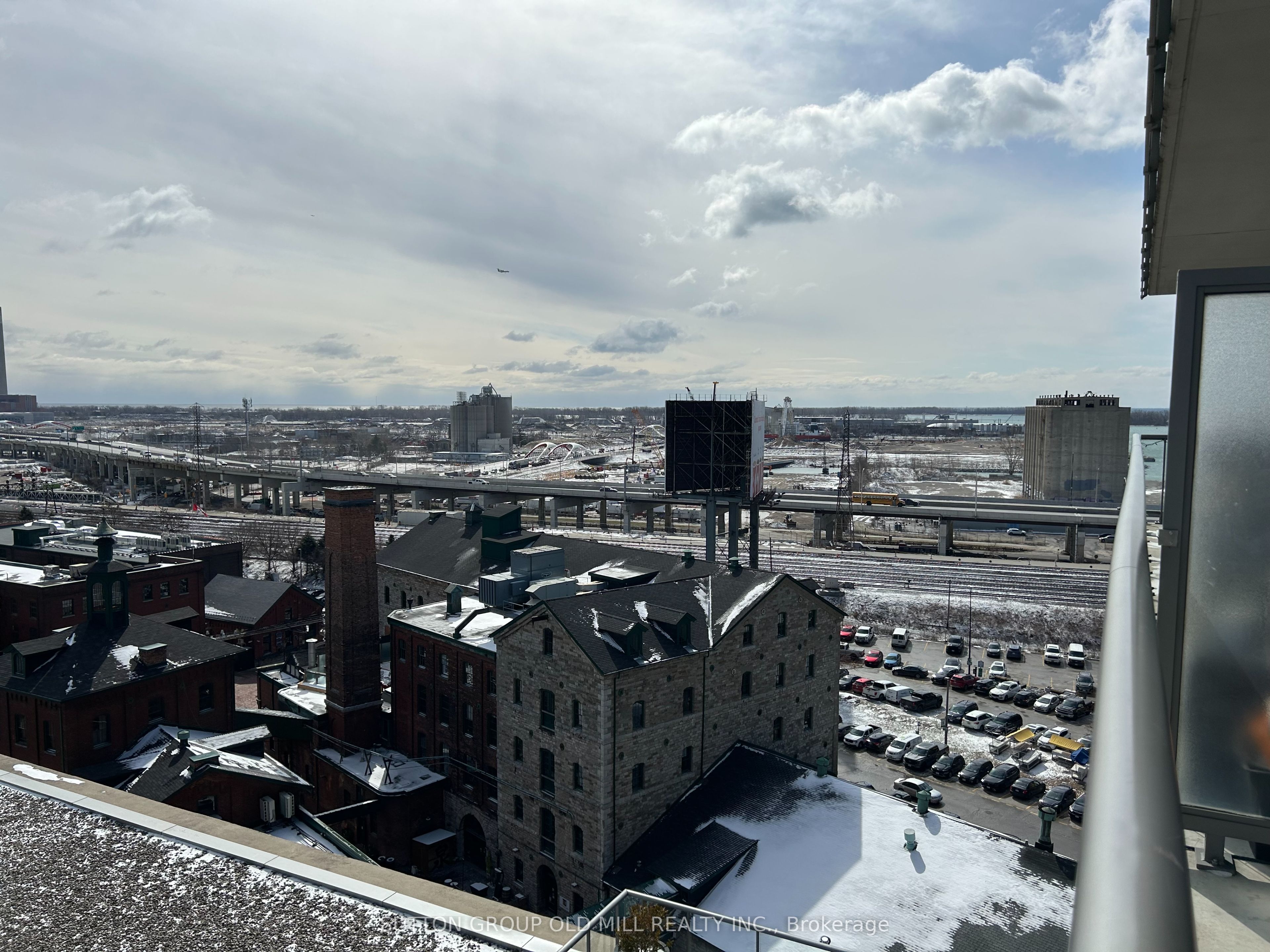 33 Mill Street, #1103
