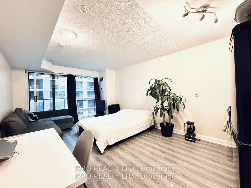600 Fleet Street W, #413