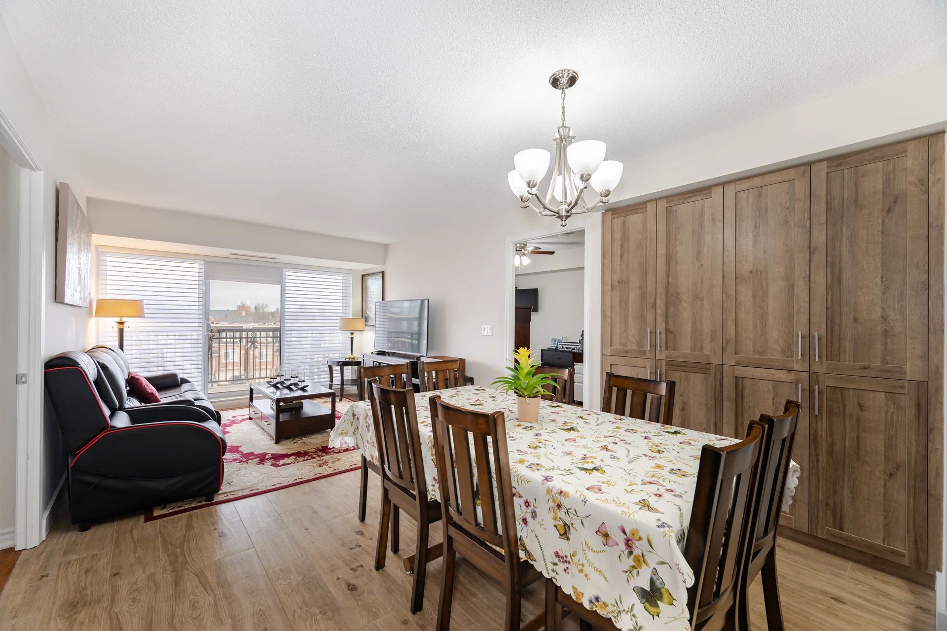 8026 Kipling Avenue W 403