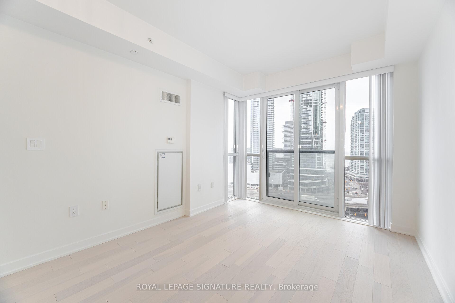 2 Bedrooms Condo at 1 The Esplanade, Toronto For sale