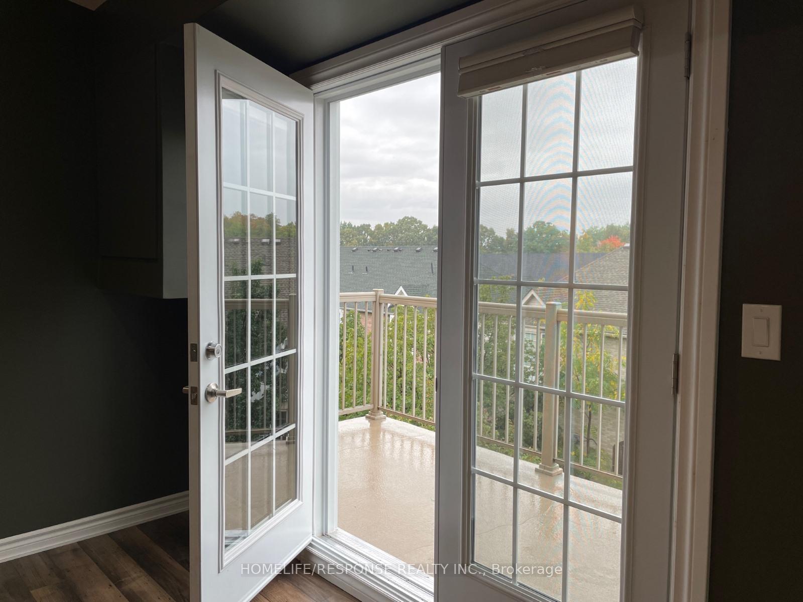 2 Bedrooms Condo at 1830 WALKER’S, Burlington For sale