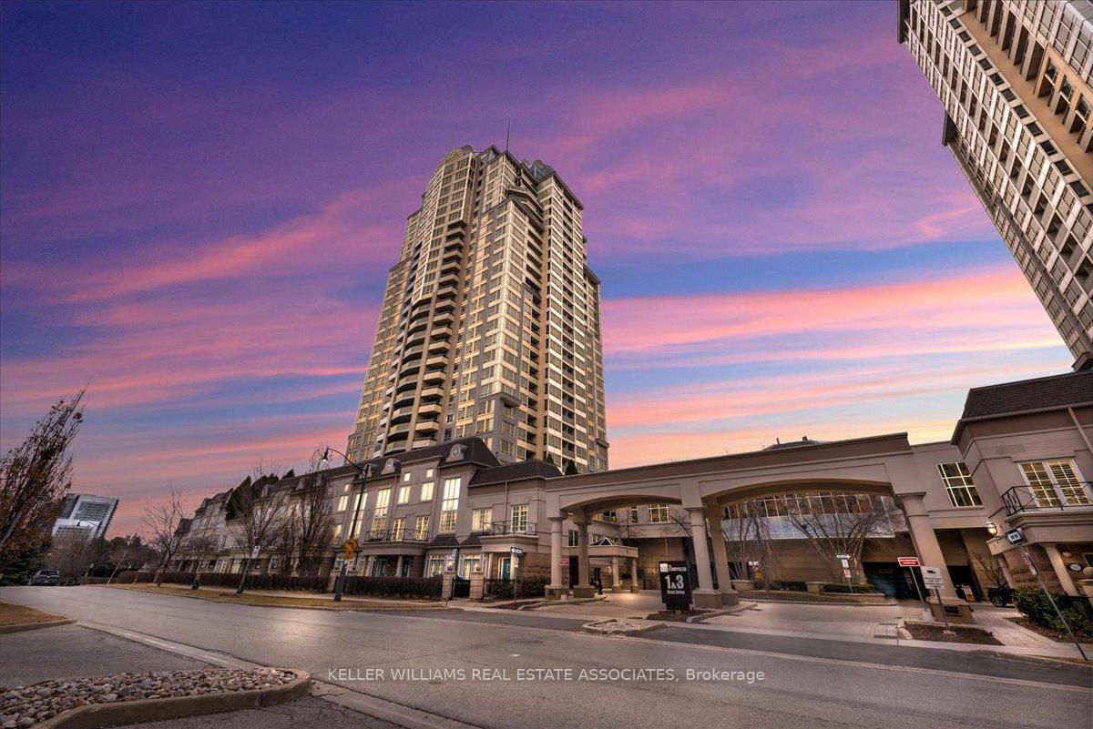 2 Bedrooms Condo at 3 Rean, Toronto For sale