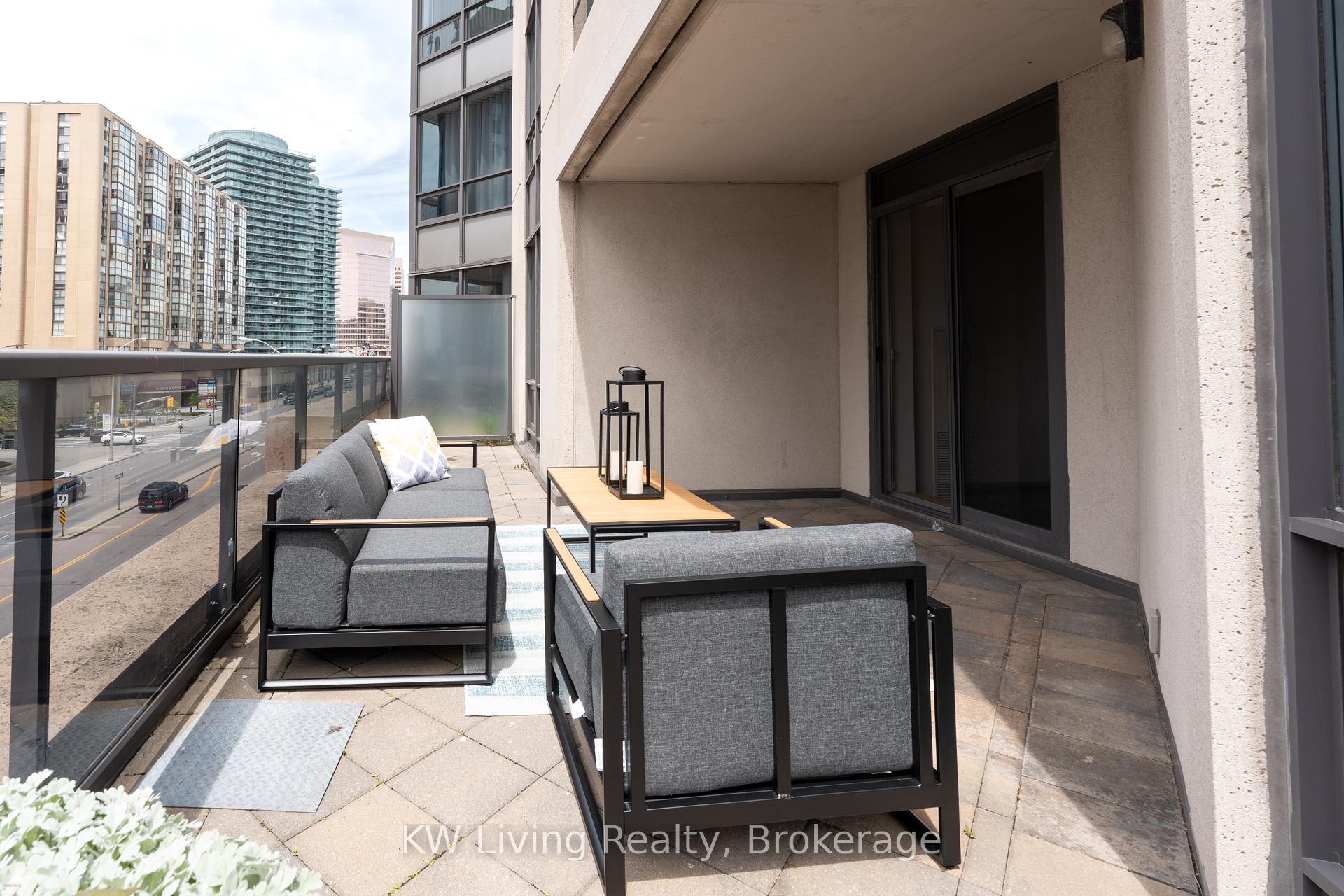 4 Bedrooms Condo at 500 Doris, Toronto For sale