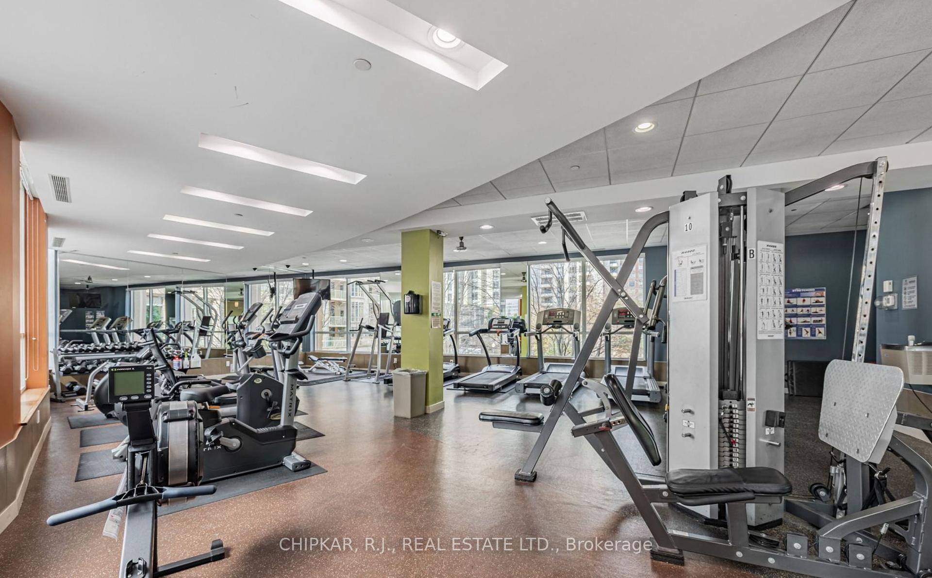3 Bedrooms Condo at 15 Northtown,  Toronto For sale