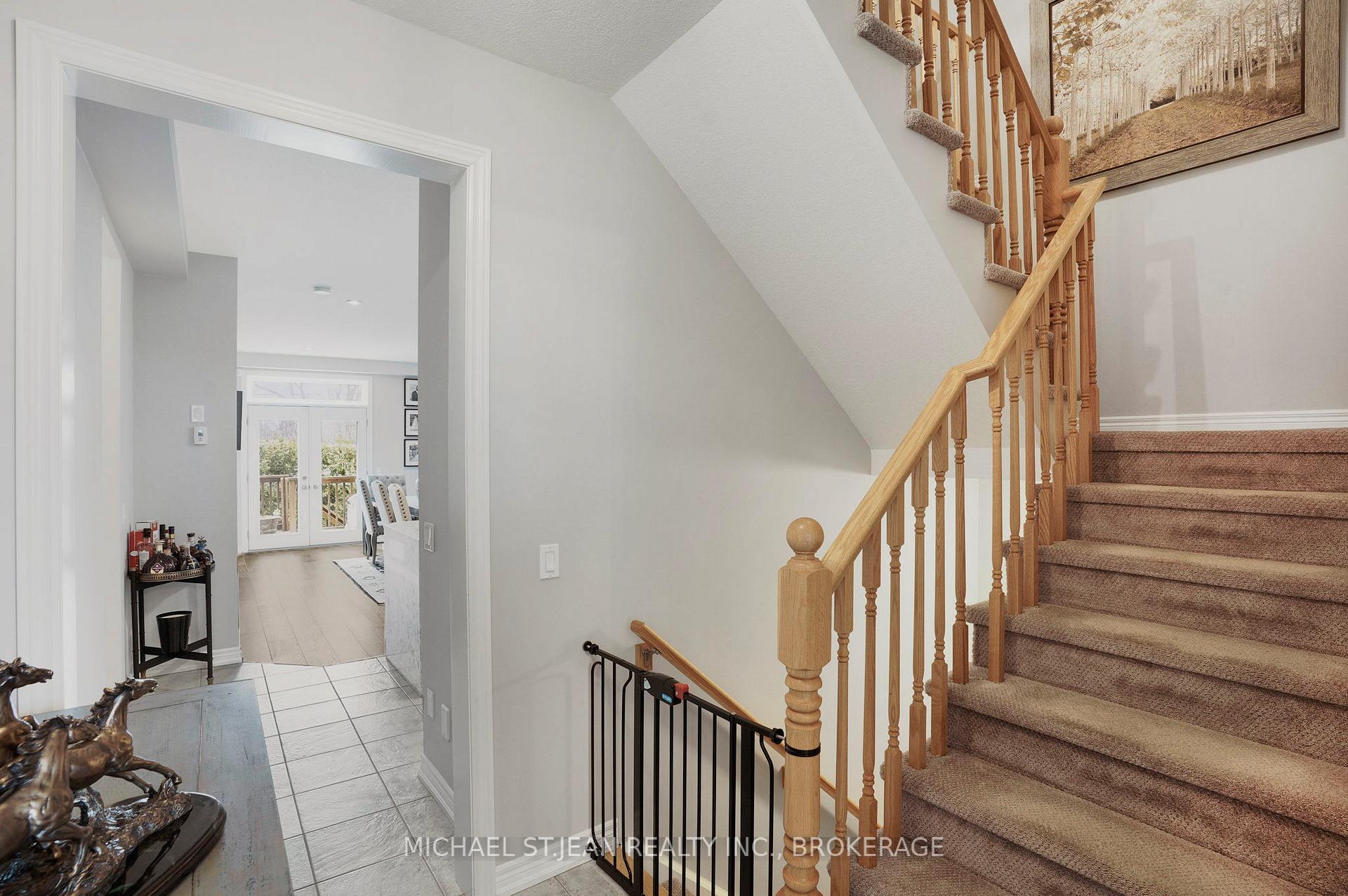 3 Bedrooms Condo at 5056 New,  Burlington For sale