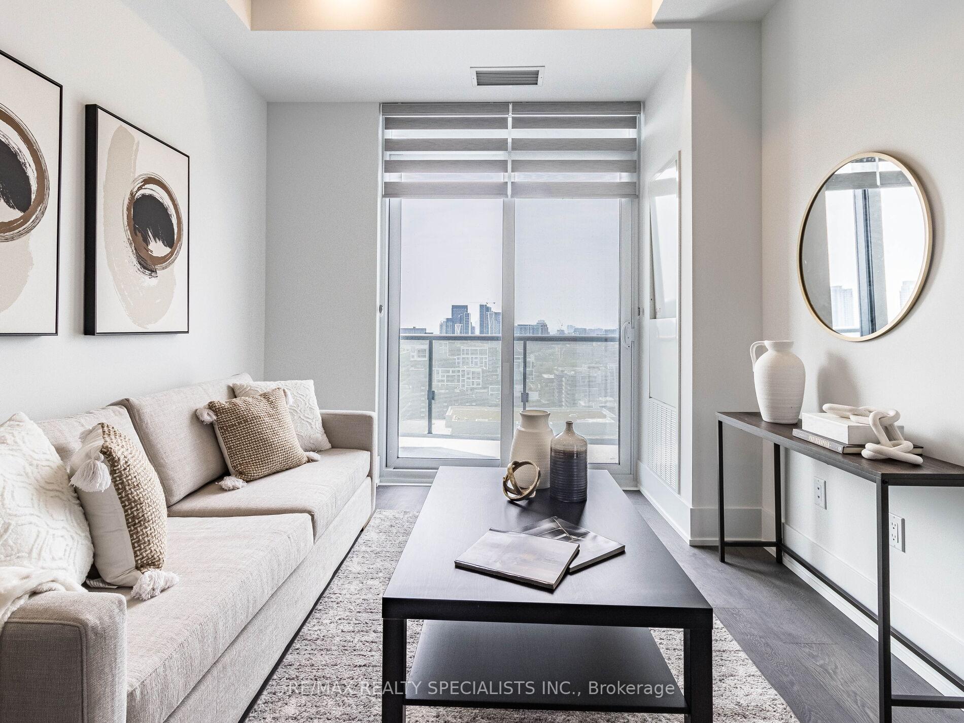 3 Bedrooms Condo at 480 Front,  Toronto For sale