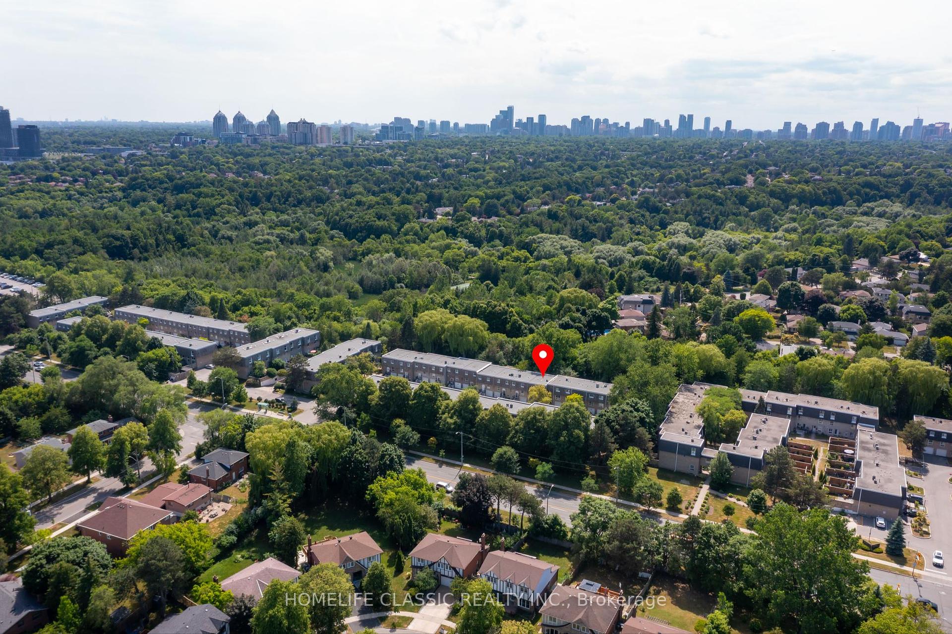 4 Bedrooms Condo at 108 Wild Briarway, Toronto For sale