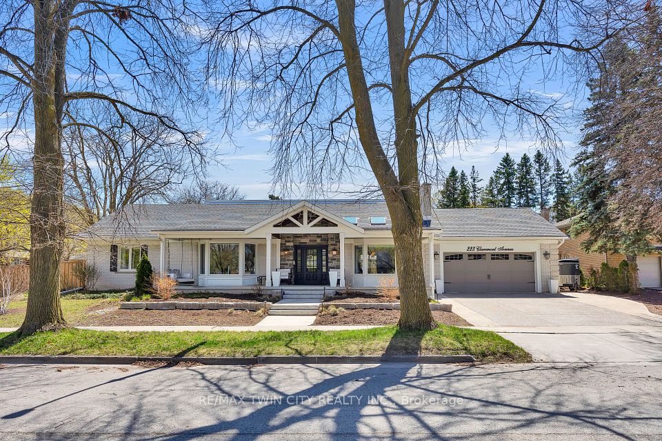 223 Claremont