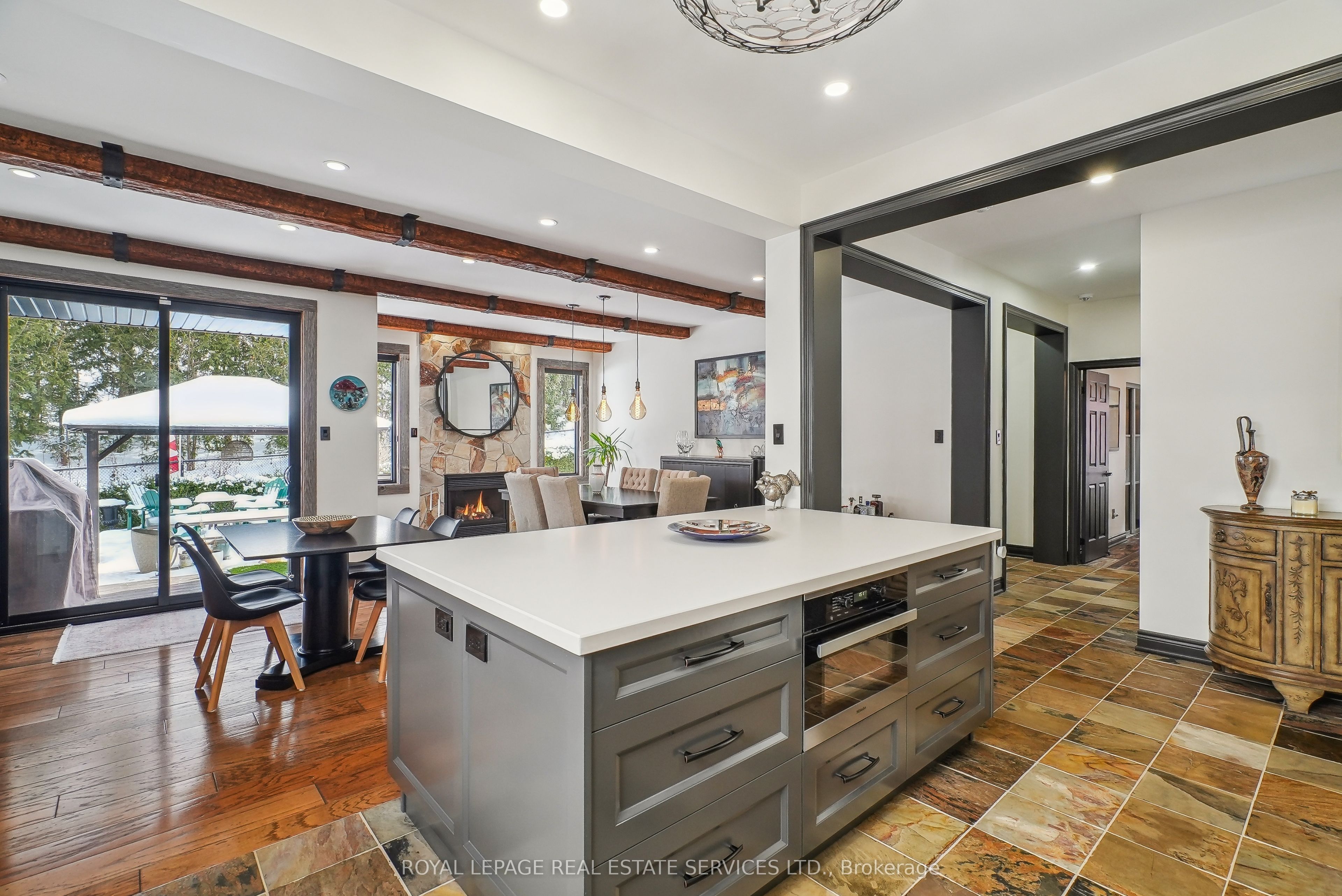 16 Arborglen Drive