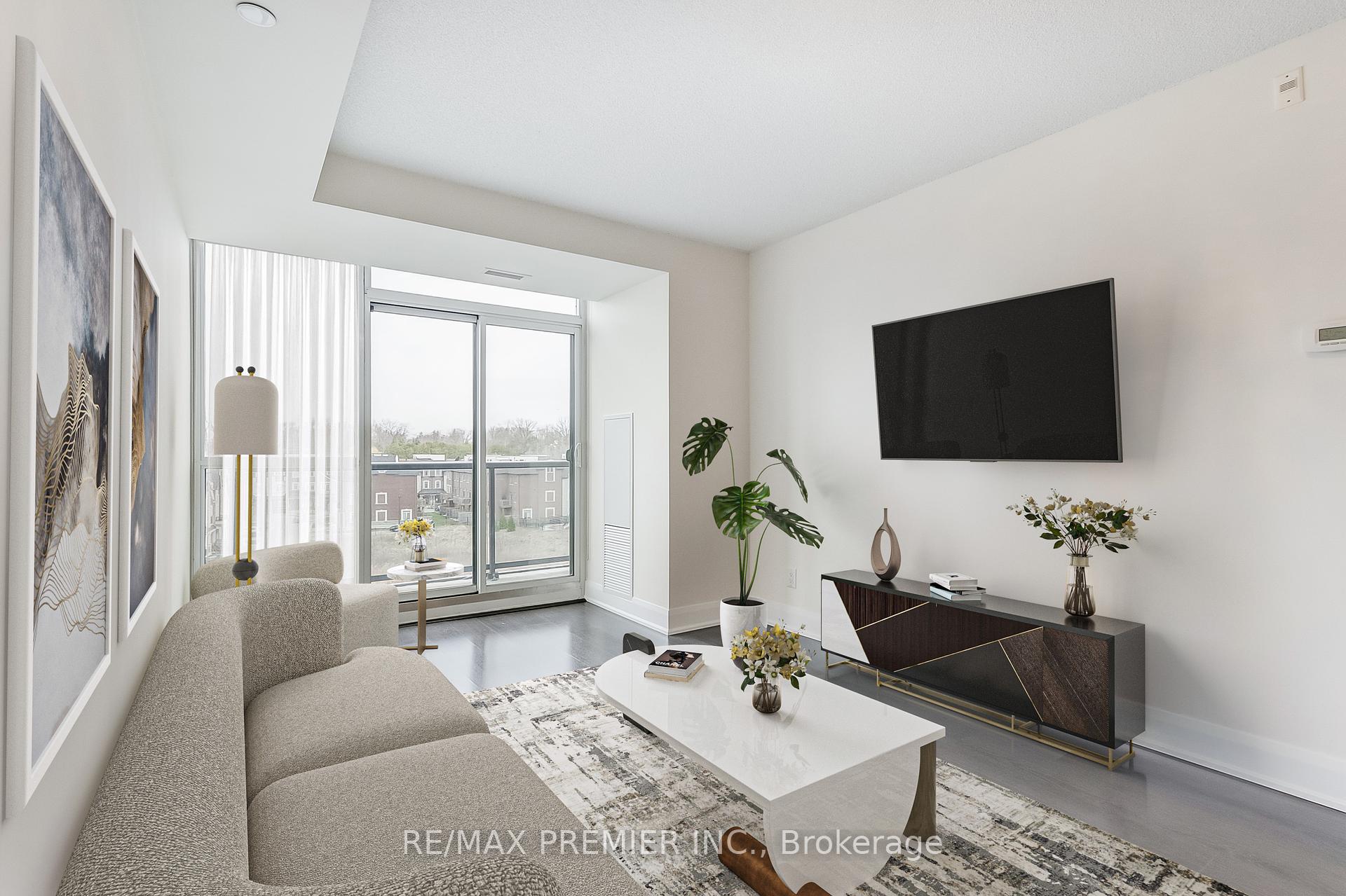 2 Bedrooms Condo at 4700 Highway 7, Vaughan For sale