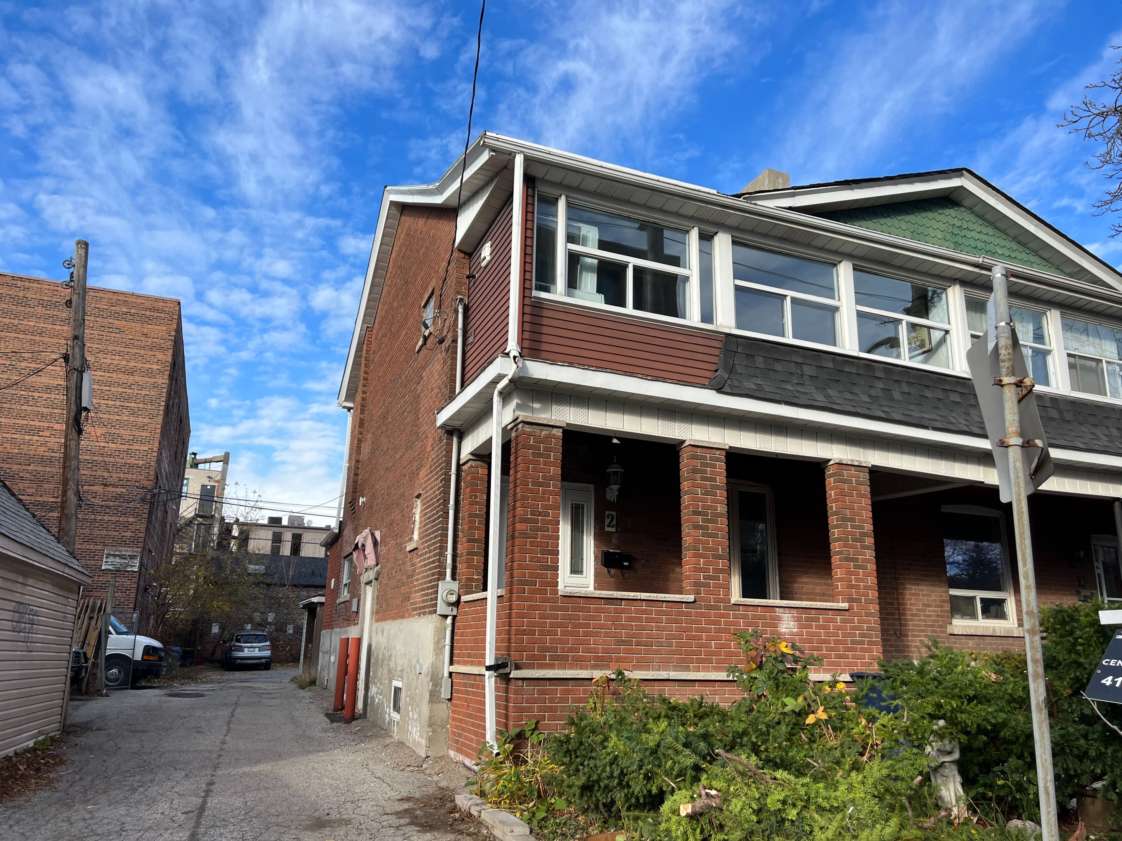 2 Dearbourne Avenue Toronto E01 Ontario M4K 1M7