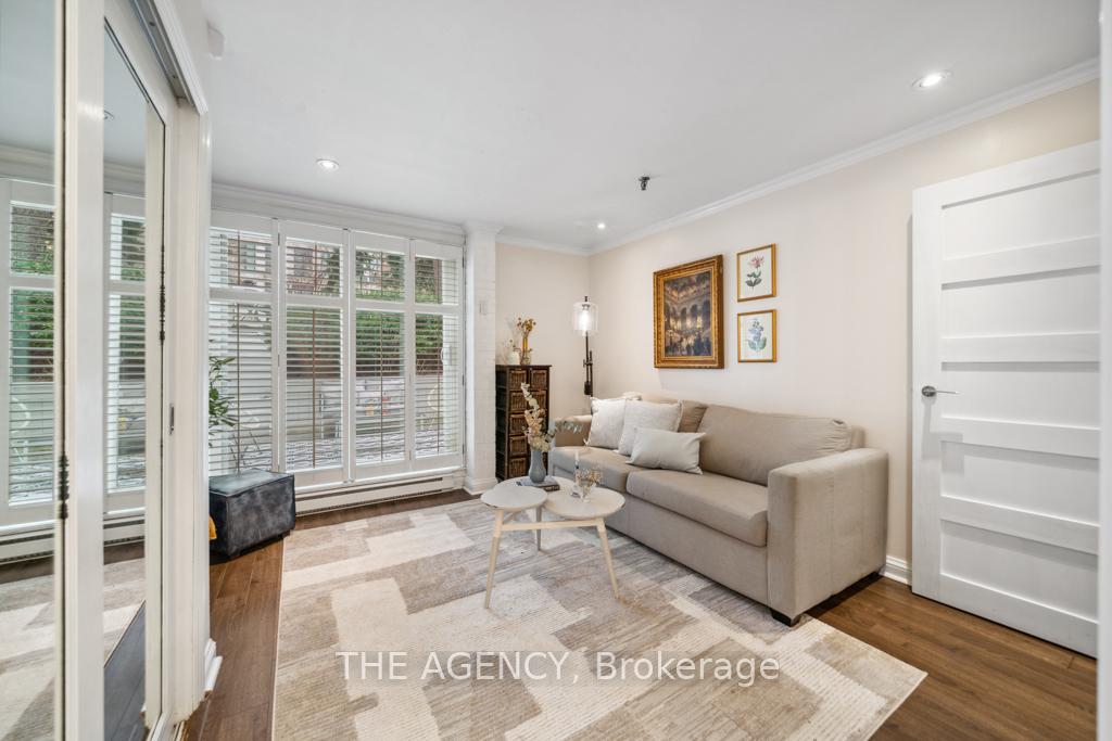 2 Bedrooms Condo at 105 Heath, Toronto For sale