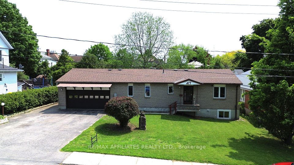47 Gladstone Avenue, Smiths Falls, ON K7A 1R8