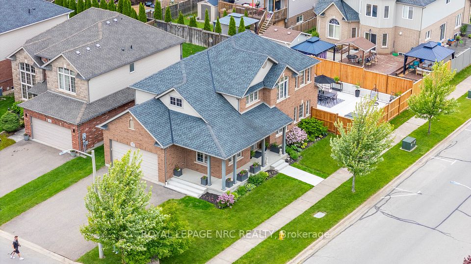 168 Tuliptree Road, Thorold, ON L2V 5E6