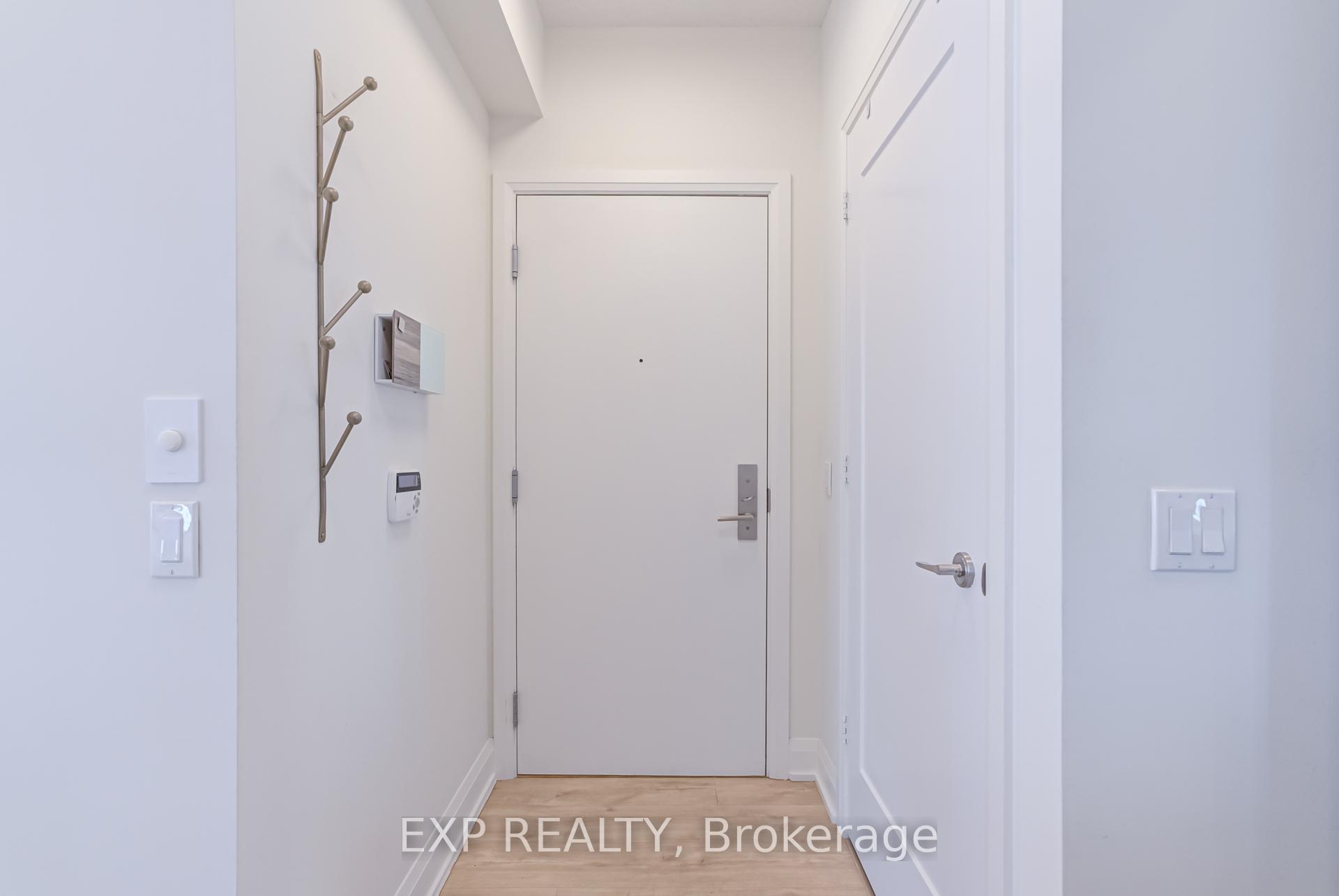 2 Bedrooms Condo at 56 Annie Craig, Toronto For sale
