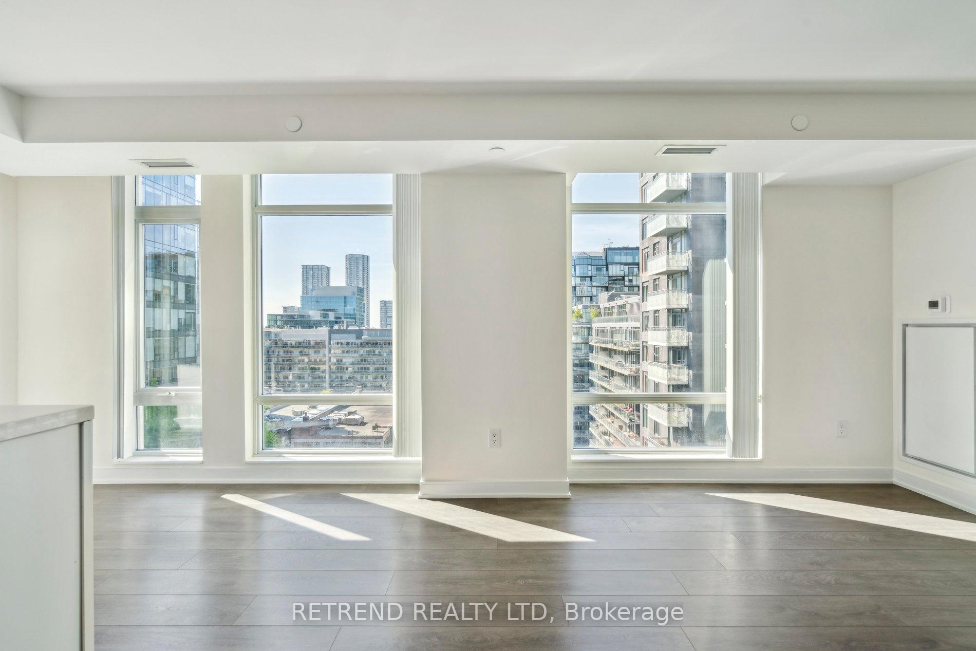 3 Bedrooms Condo at 525 Adelaide, Toronto For sale