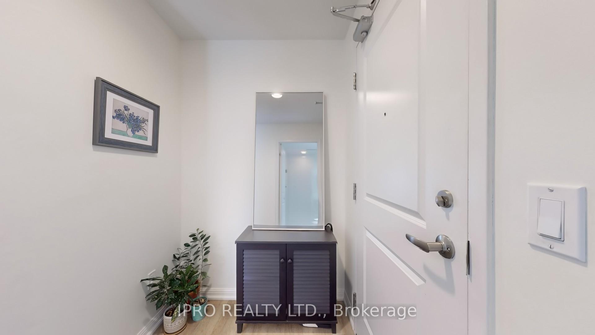 2 Bedrooms Condo at 628 Fleet, Toronto For sale