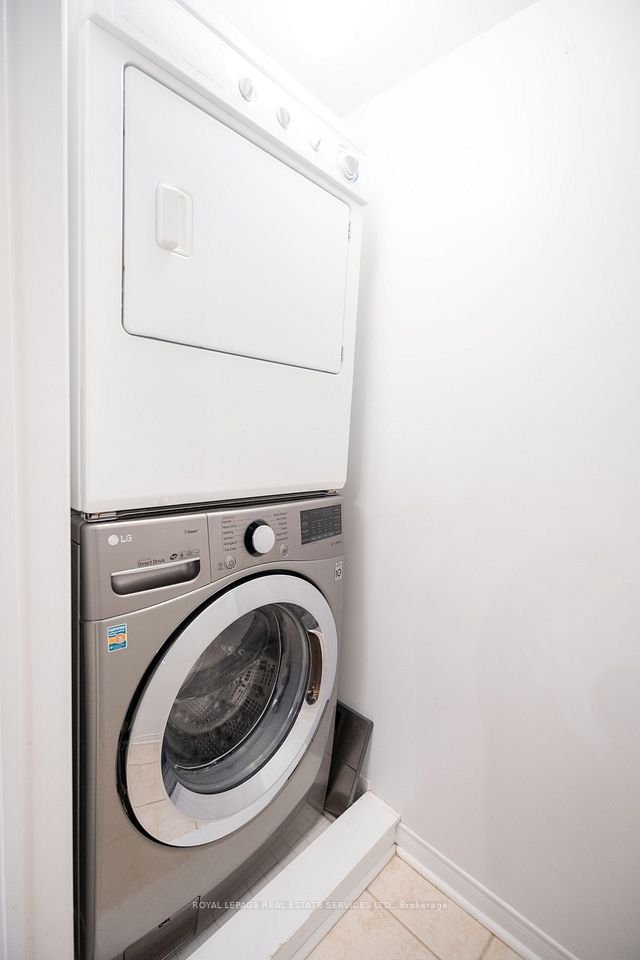 https://trreb-image.ampre.ca/8gYif1Dy-8HstTNe1-oE0R7pG1Hp8vPo6rZblCsZyyk/rs:fit:960:960/wm:.5:so:0:50:.4/wmsh:10/wmt:PHNwYW4gZm9yZWdyb3VuZD0nd2hpdGUnIGZvbnQ9JzY4Jz5ST1lBTCBMRVBBR0UgUkVBTCBFU1RBVEUgU0VSVklDRVMgTFRELiwgQnJva2VyYWdlPC9zcGFuPg/L3RycmViL2xpc3RpbmdzLzQwLzgwLzMyLzkyL3AvNWQzN2ZiMTAtYWRjOC00OGMzLWFmNWYtZDNmNzE5OGIxNmU2LmpwZw.jpg