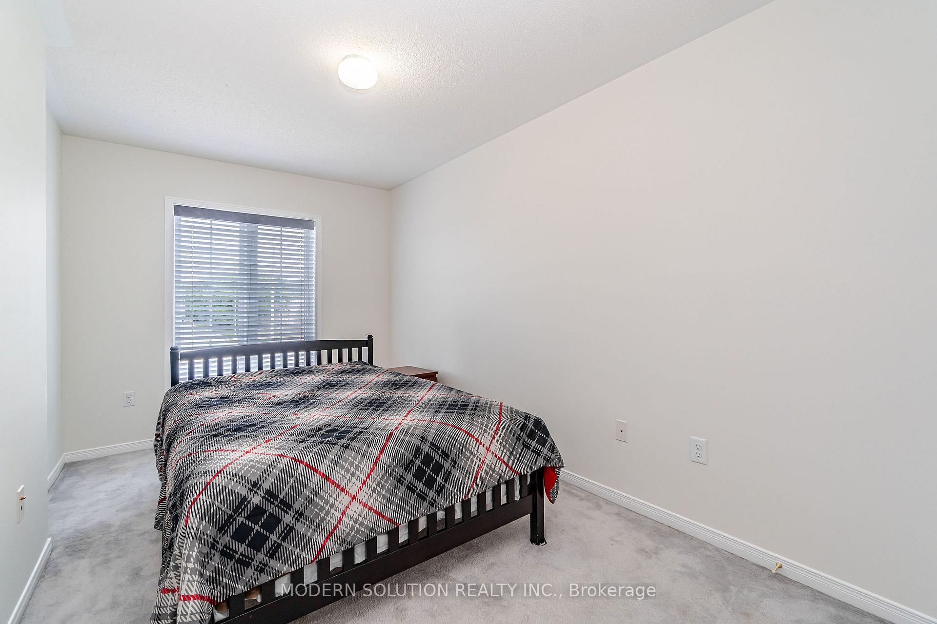 3 Bedrooms Condo at 525 Novo Star, Mississauga For sale