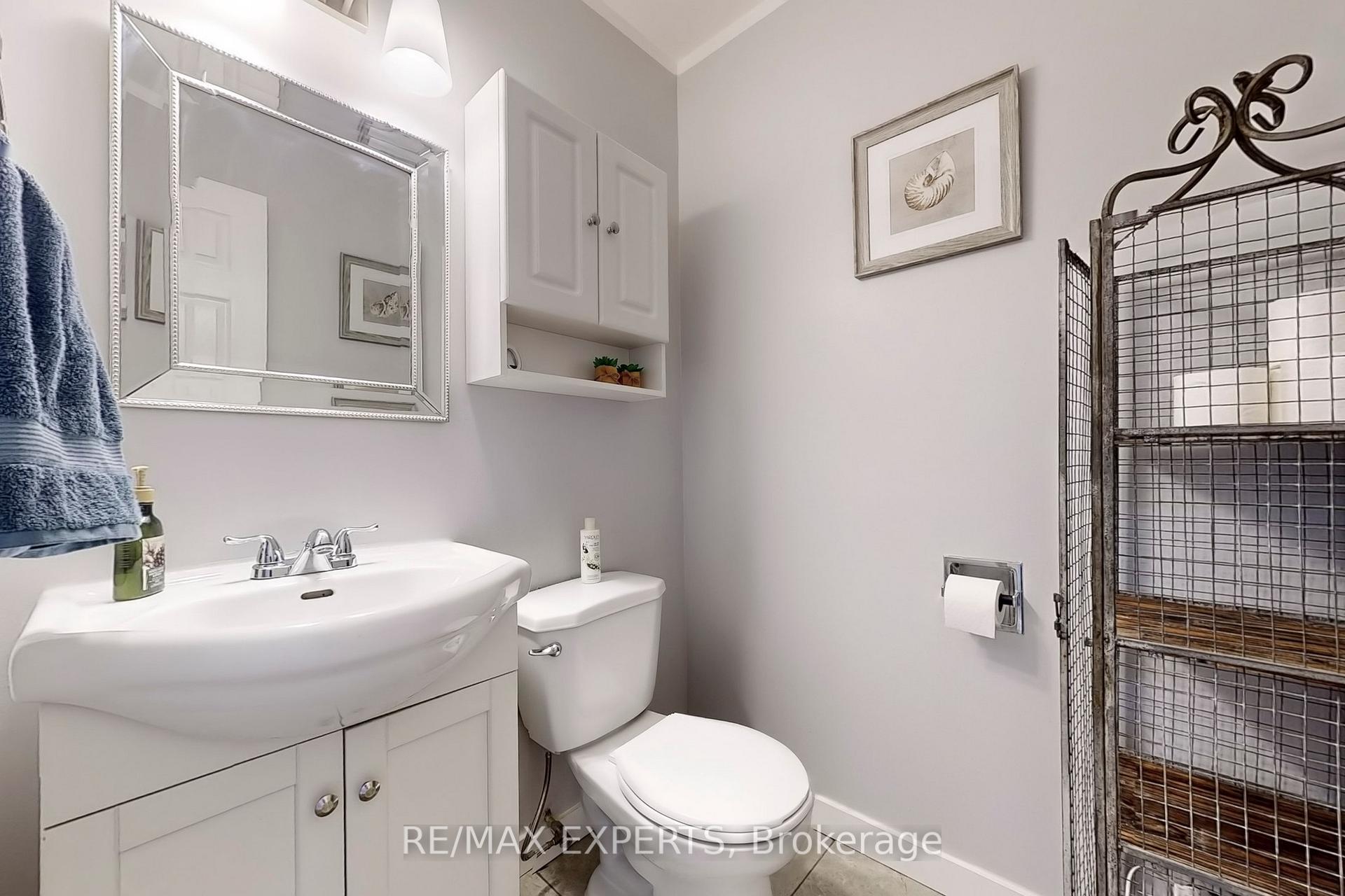 4 Bedrooms Condo at 270 Timberbank, Toronto For sale