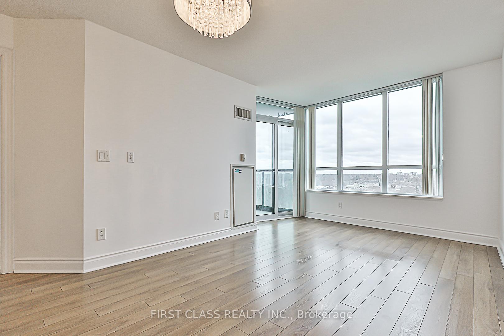 2 Bedrooms Condo at 15 Greenview,  Toronto For sale
