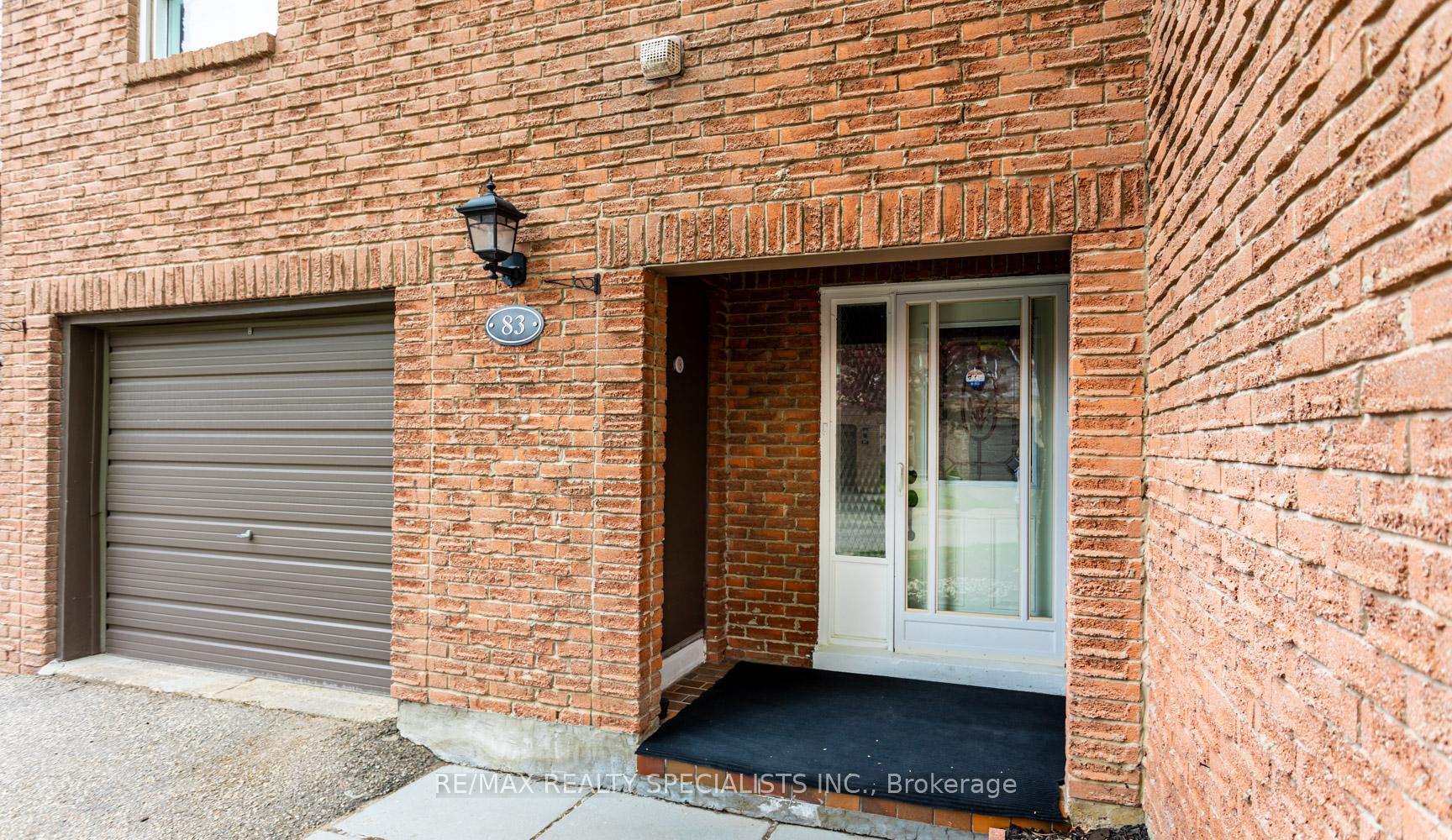 5 Bedrooms Condo at 405 Hyacinthe, Mississauga For sale