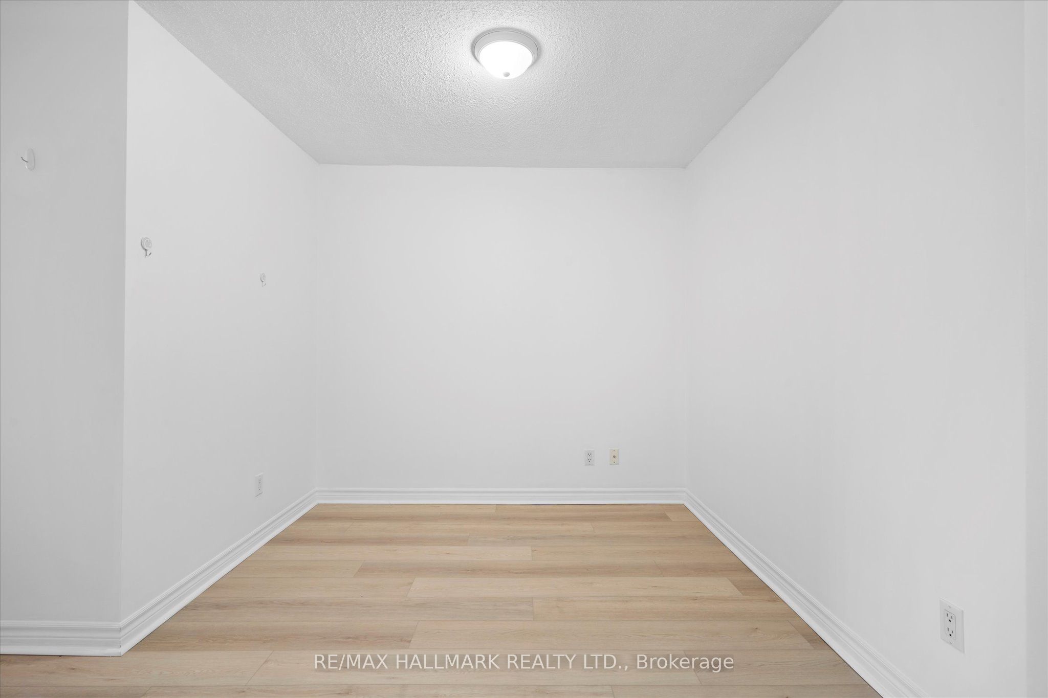 761 Bay Street, #2303