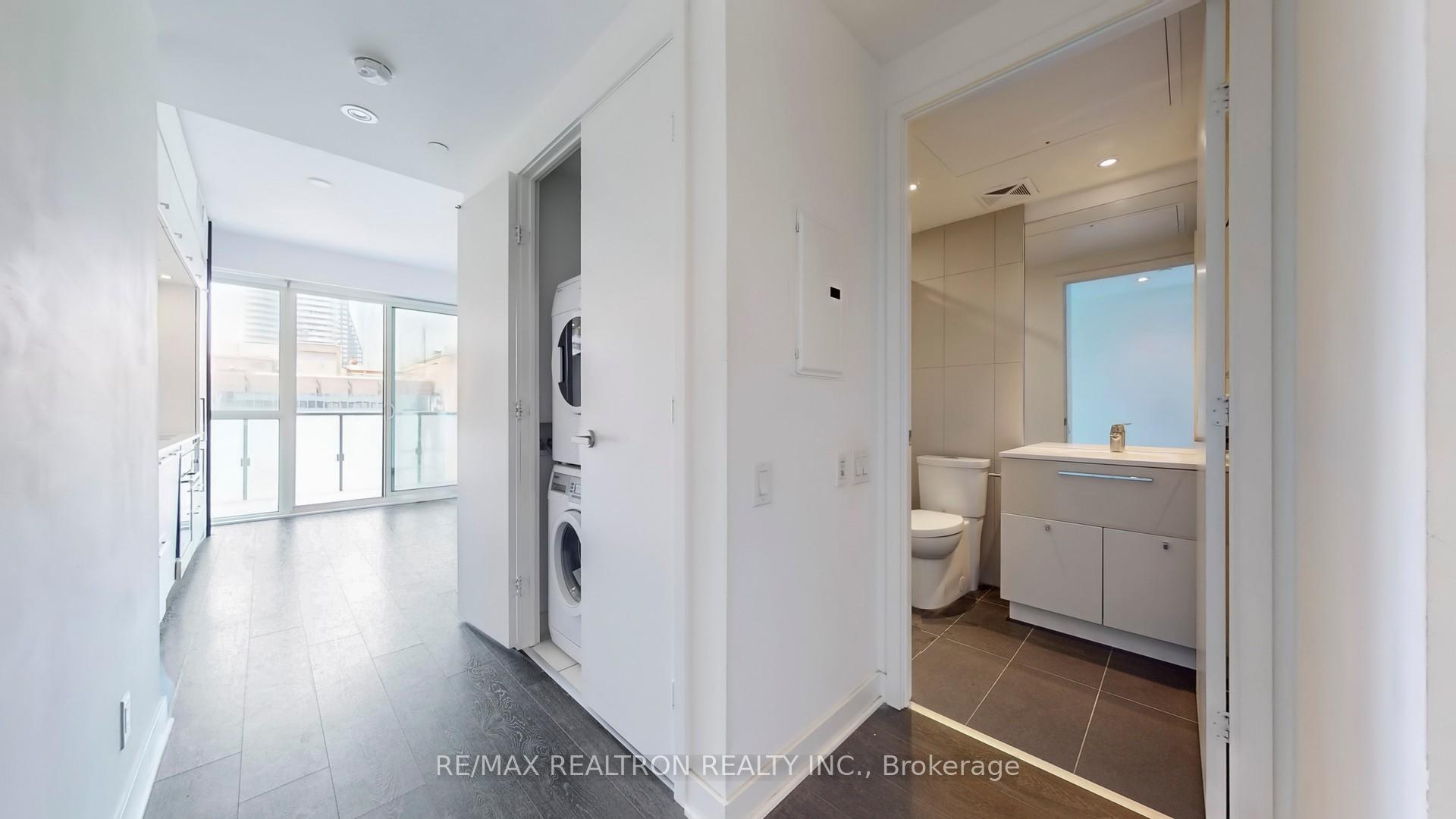 Condo at 15 Grenville, Toronto For sale