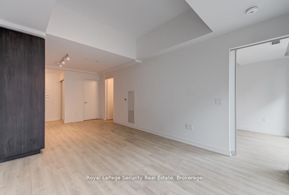 1 Bedroom Condo at 158 Front, Toronto For sale