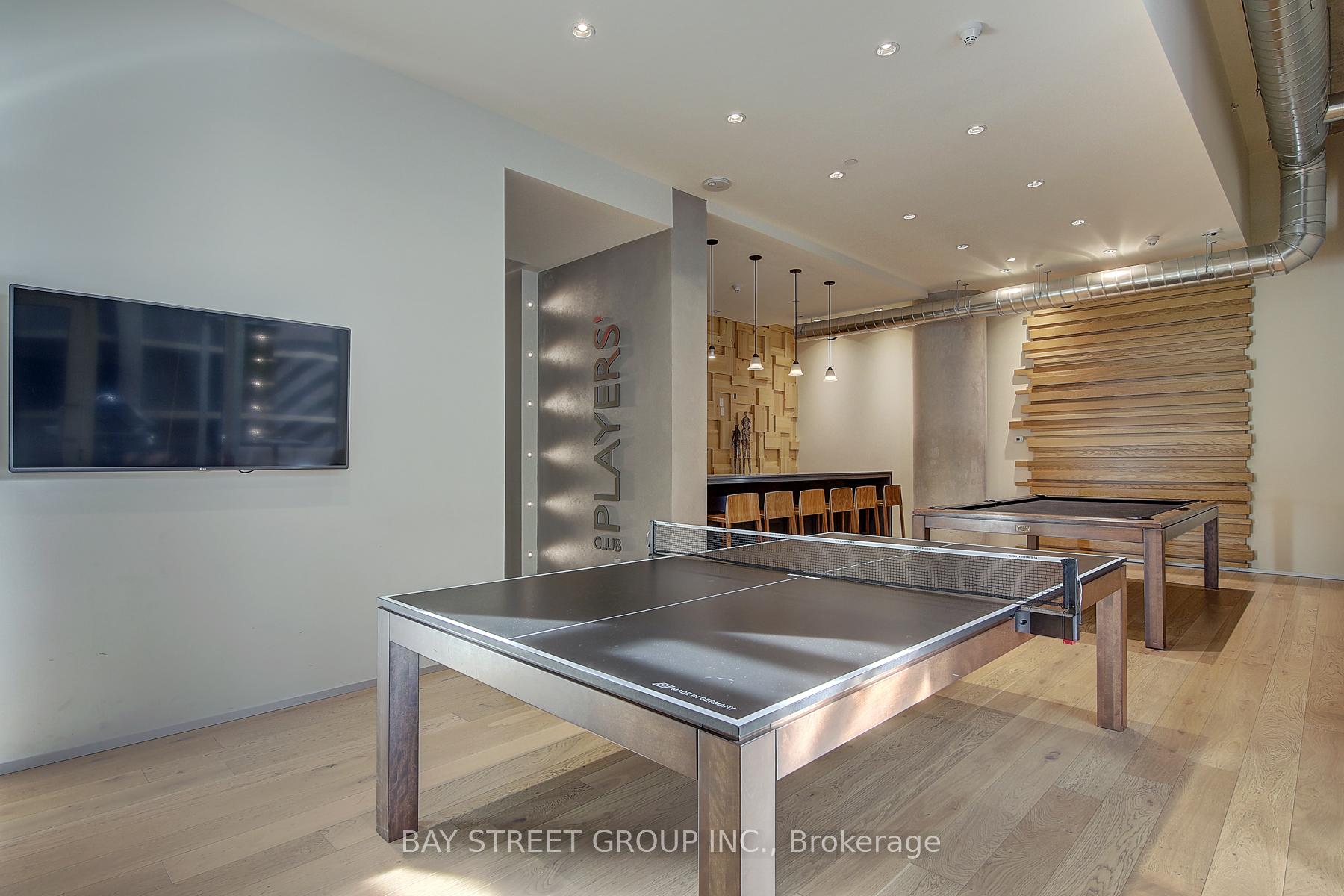 1 Bedroom Condo at 15 Grenville, Toronto For sale