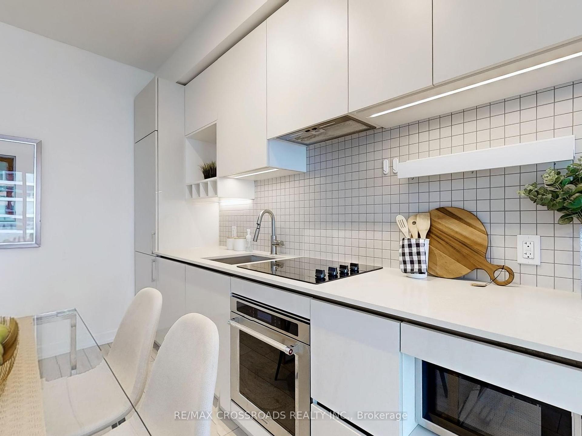 1 Bedroom Condo at 950 Portage, Vaughan For sale