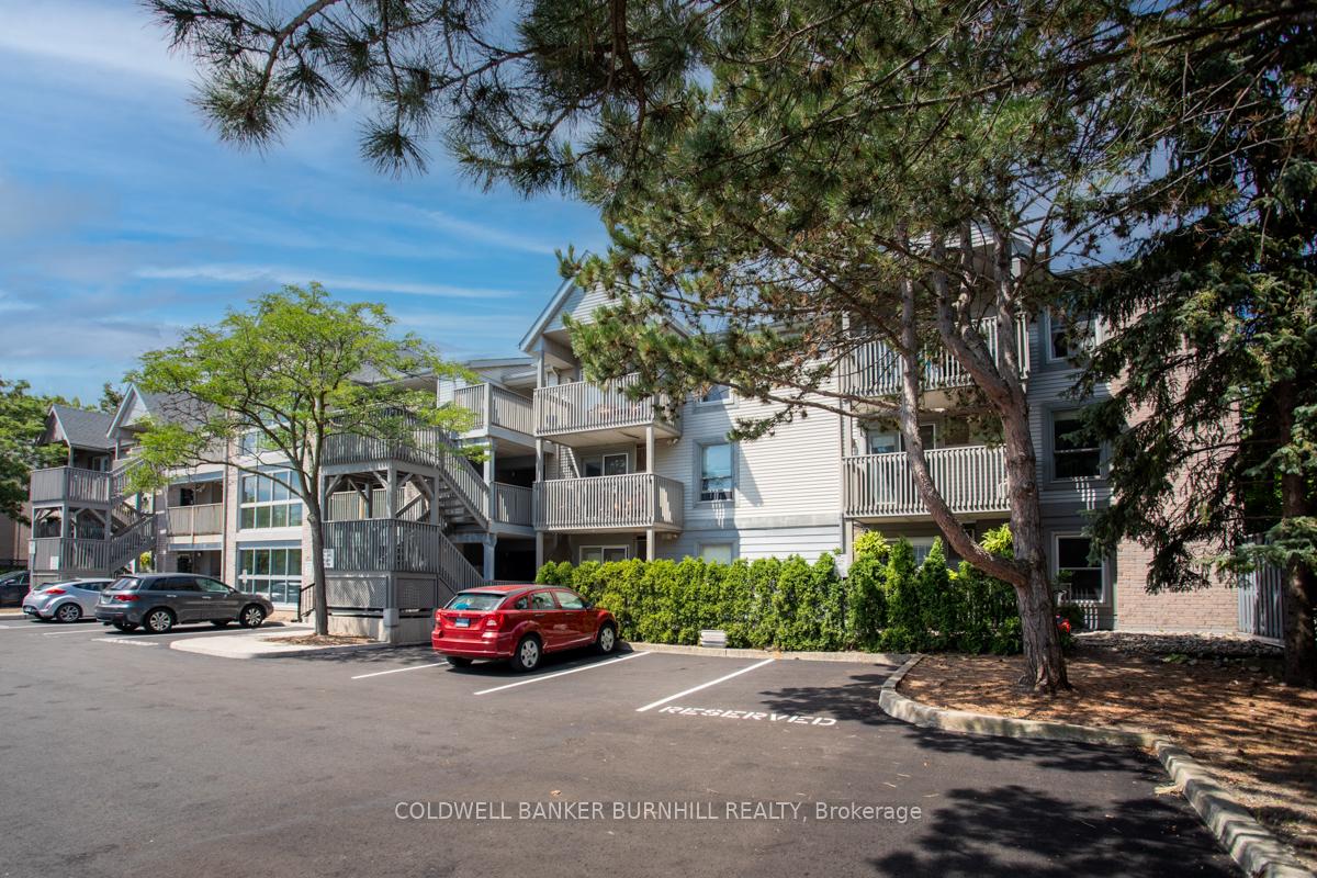2 Bedrooms Condo at 2040 Cleaver,  Burlington For sale