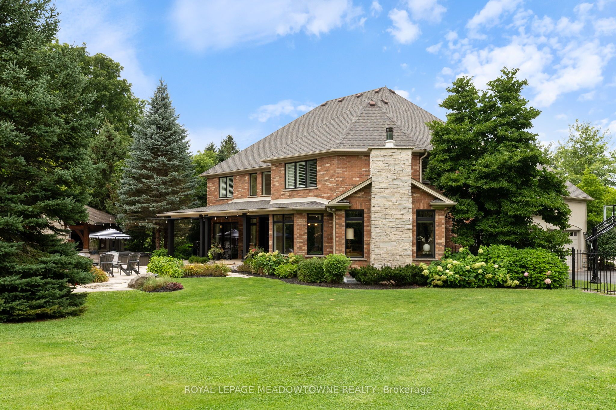3 Bogle Drive