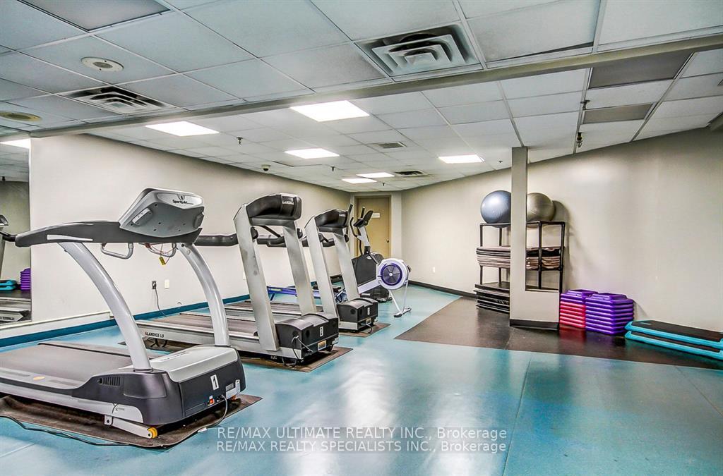 2 Bedrooms Condo at 2177 Burnhamthorpe, Mississauga For sale