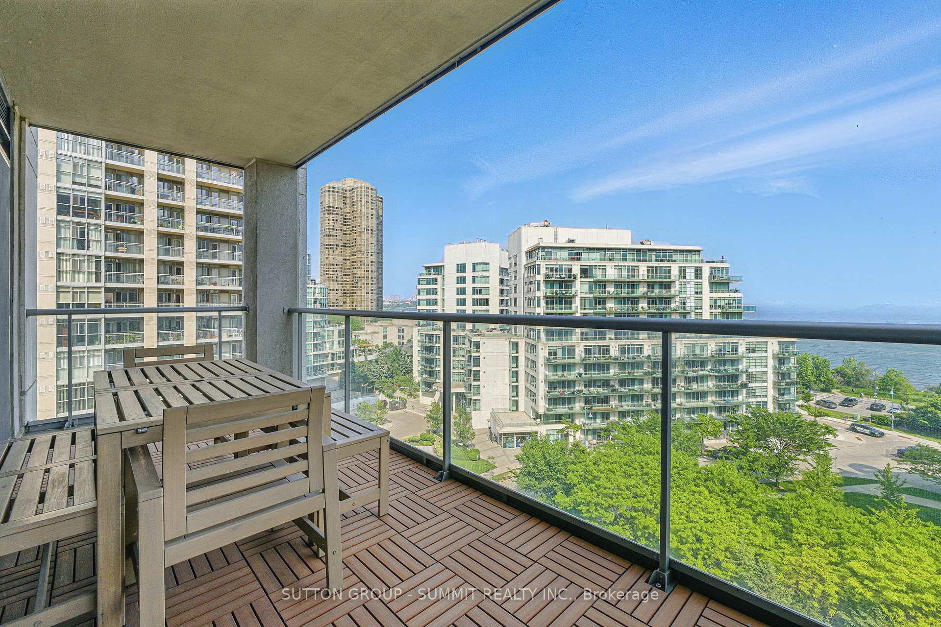 2 Bedrooms Condo at 2083 Lake Shore, Toronto For sale